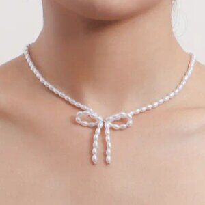 Collar coquette y aretes